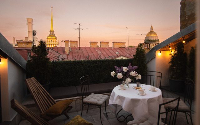 Апартаменты от Minin 270 кв.м. с видом на Неву, террасой и бильярдом