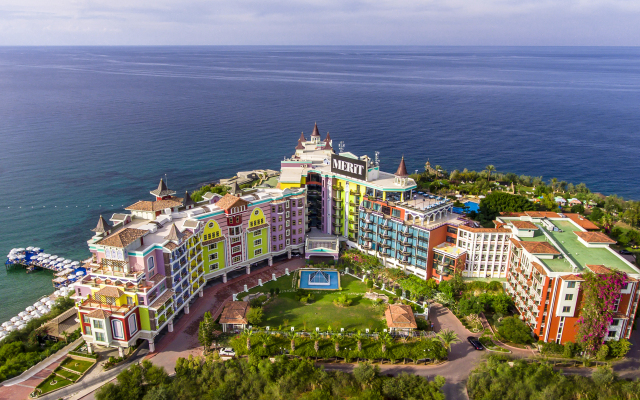 Отель Merit Crystal Cove Casino & SPA