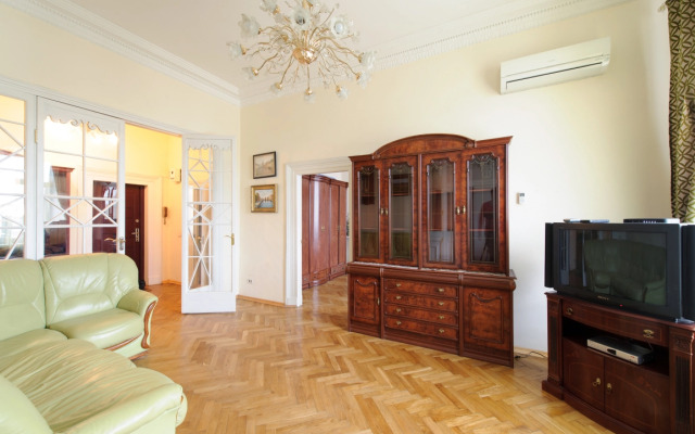 14 Two-Room Apartment