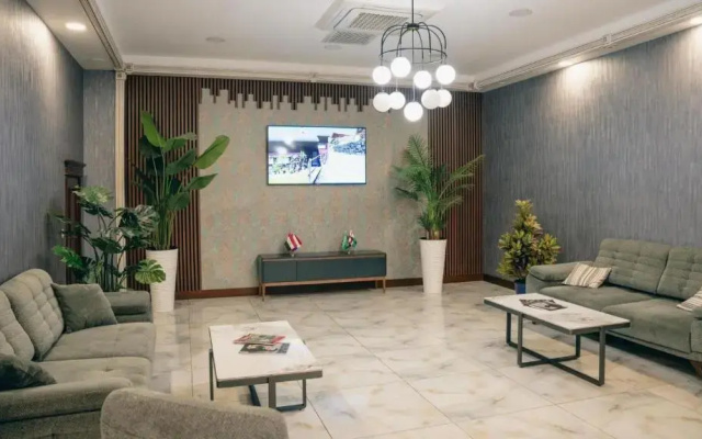 Alis  Baku