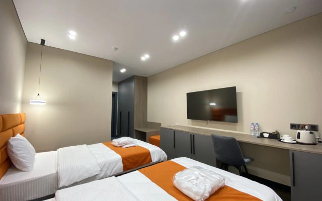 Royal Status Hotel