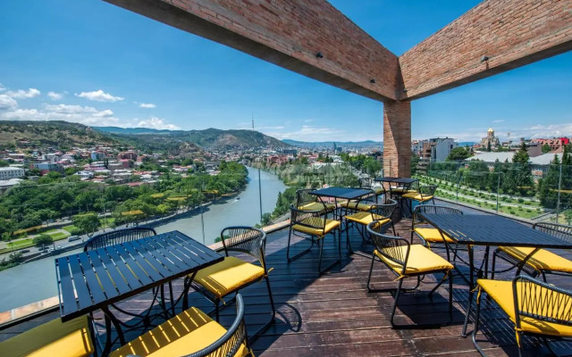 Hotel Golden Tulip Design Tbilisi