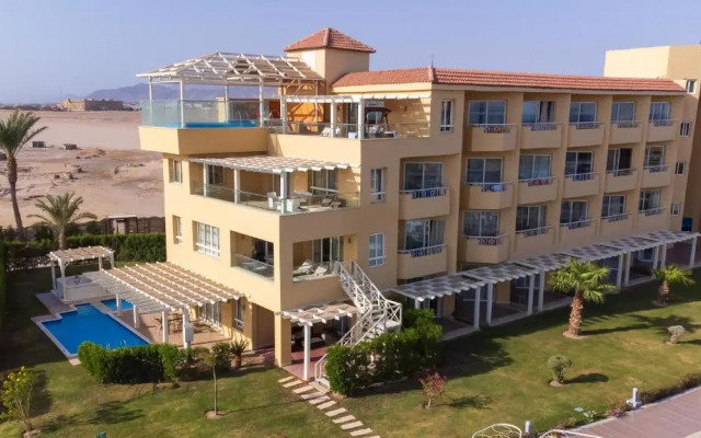 Amwaj Beach Club Abu Soma Resort