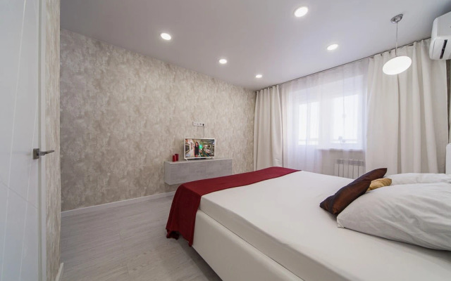 Квартира от компании Хоум Отель на проспекте Карла Маркса 4Б