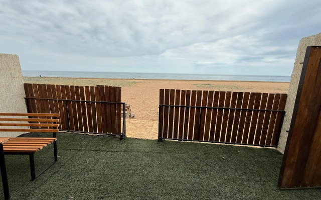 Частный дом Уютный дом  на берегу моря