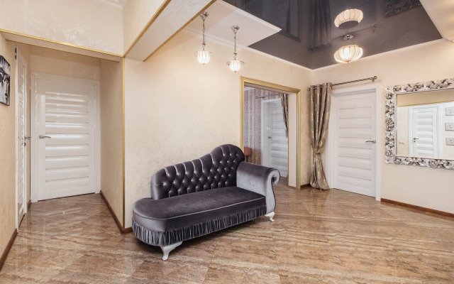 Per. Bogdana Khmelnitskogo 10 Flat