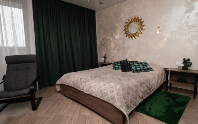 S Potryasayuschim Vidom Flat