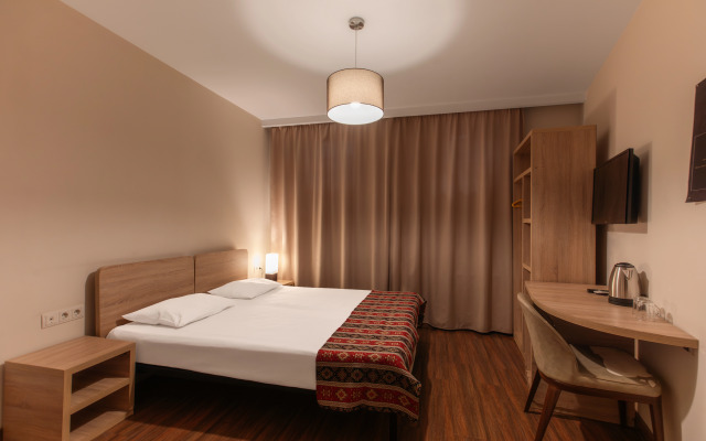 Отель Tekla Palace Block B by UrbanHotels