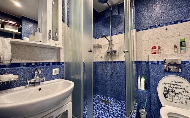 Квартира KrasInn-студия на Караульной 38