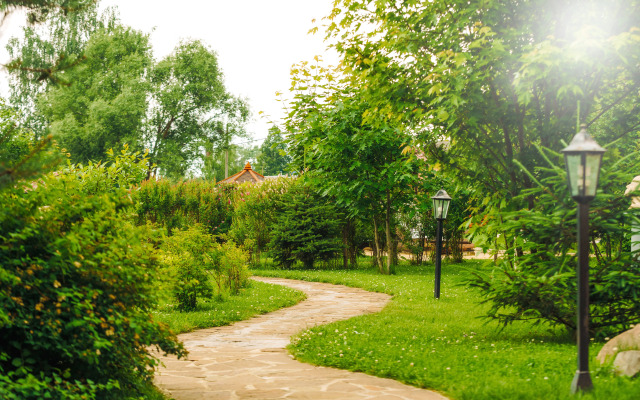 Russian Seasons Selo Vyatskoe Hotels 4*
