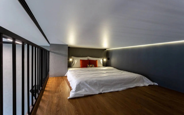 4.16 Studio Sirius Flat