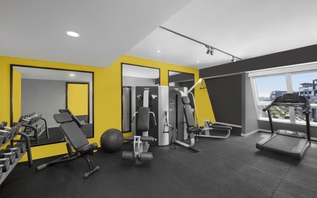 Leva Mazaya Centre Dubai Hotel