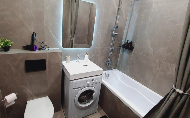 Uyutnaya Dizaynerskaya Kvartira V Novom Dome Flat