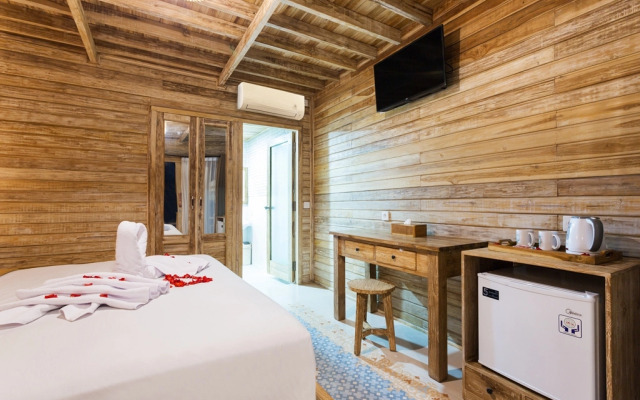 Курортный отель The Dewi Premier