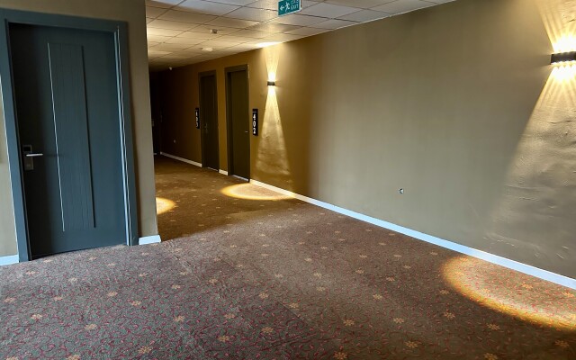 Esse Joven Hotel