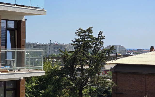 SilverPeak 44 Apartments