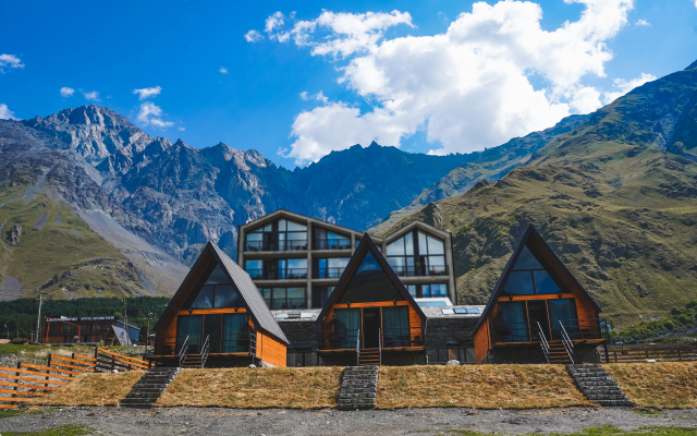 Misty Rocks Kazbegi Recreation Center