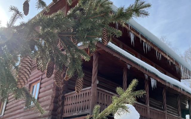 Коттедж на 17 гостей с красивым видом из окна и террасой