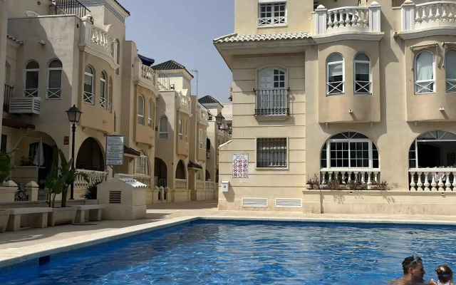 Duquesa Apartment