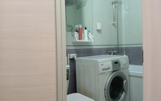 Na Lomonosova Flat