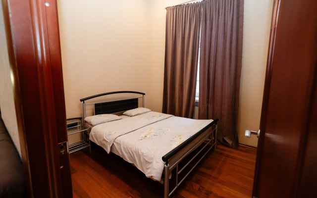 S Dzhakuzi Dlya 6 Chelovek Apartments