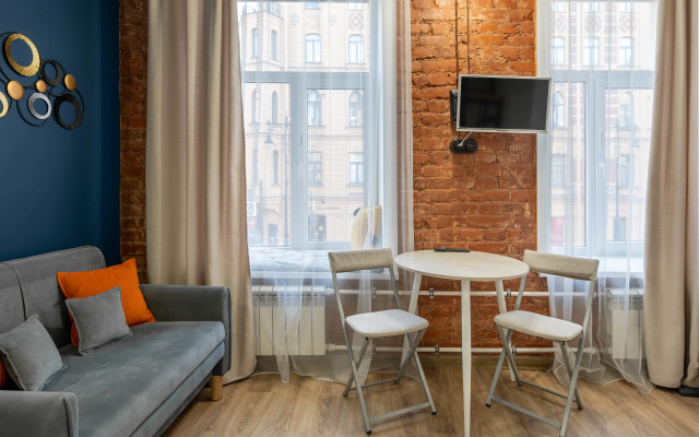 Квартира Просторная студия у Площади Восстания