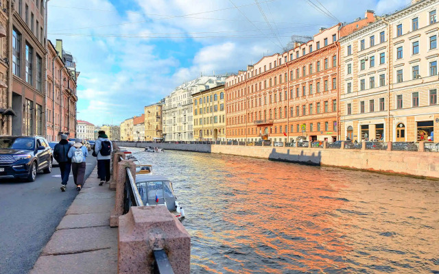 Апартаменты Невский 18 Николь и Мишель 1