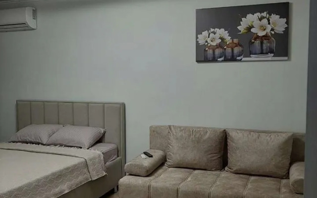 V Khoroshem Rayone S Udobnym Mestoraspolozheniem Flat