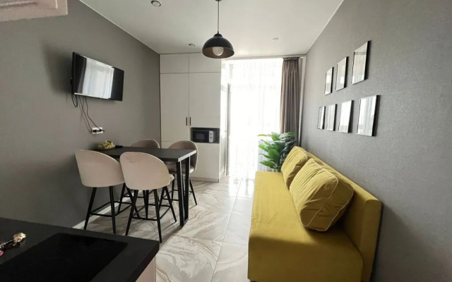 Dobro Pozhalovat Velyur ryadom s M4 Apartments