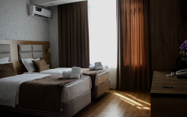 Grand Shosh Hotel
