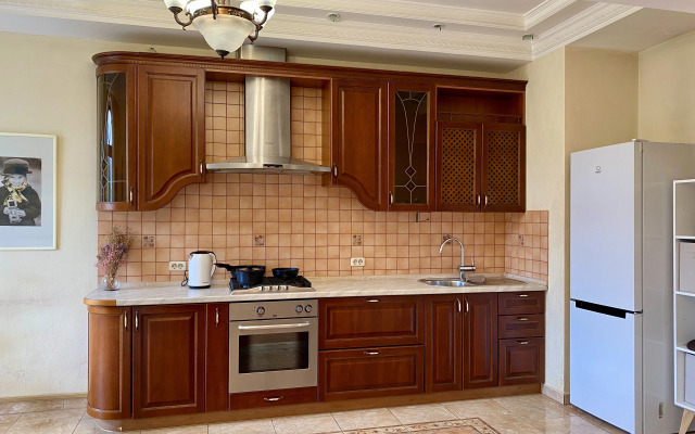 Апартаменты с французскими балконами на Чёрном озере