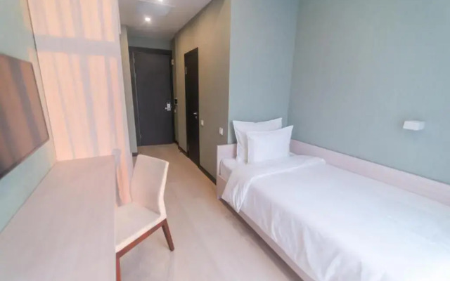 Resident City Hotel