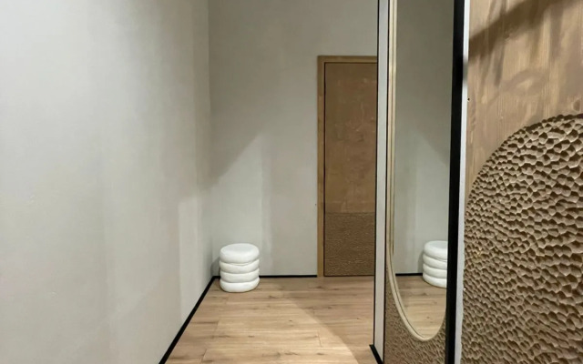 Квартира Дизайнерская евродвухкомнатная квартира в самом центре