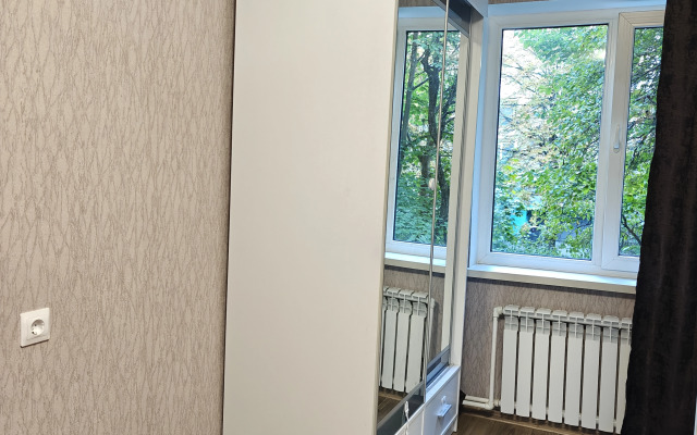 U Muzeya Yantarya Flat