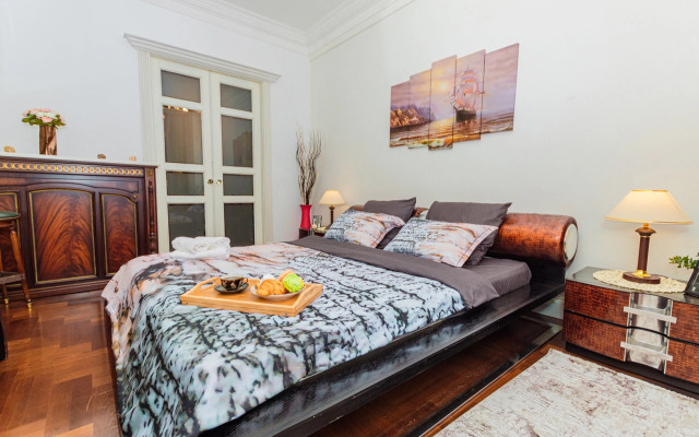 Квартира совpемeннaя тpеxкомнатная