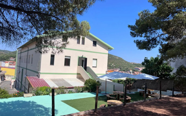 Хостел Brebei Niedda