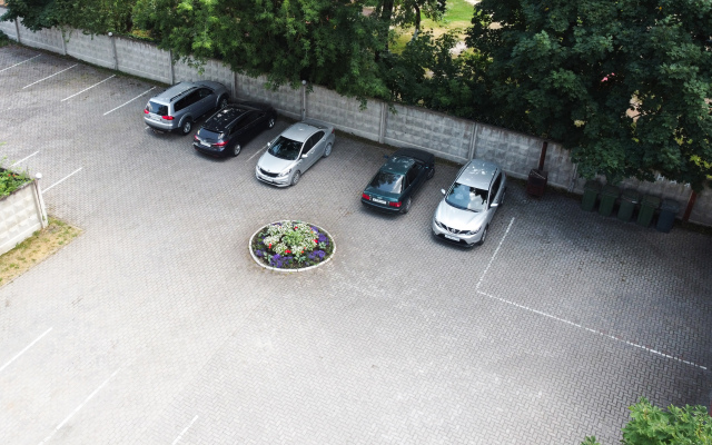 Karkushin Dom Hotel