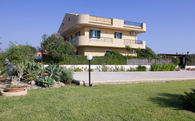 Casesicule Edera 3 Residence Apartments
