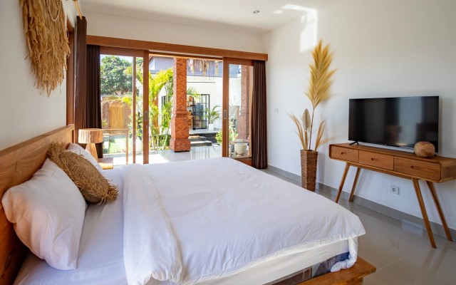 Novaya Chastnaya, Ogromny Basseyn, Changu, View Bali Villa
