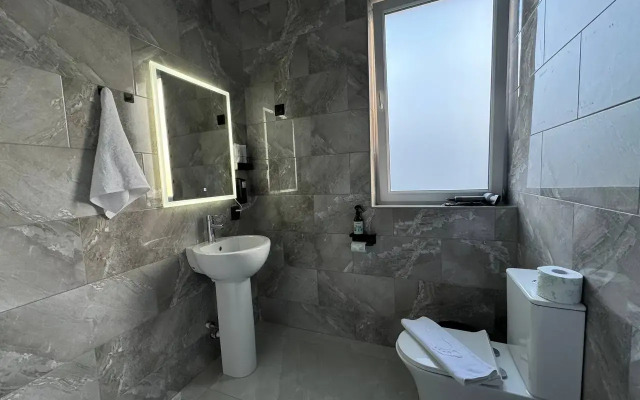 Вилла Небо с Подогреваемым Бассейном и Сауной