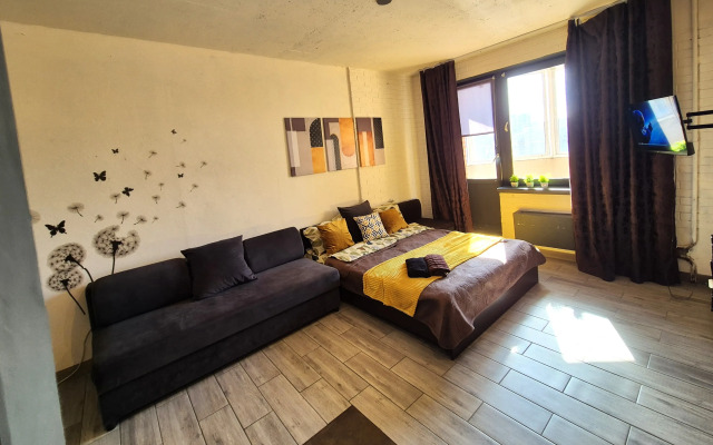 V Tsentre Pushkino Flat
