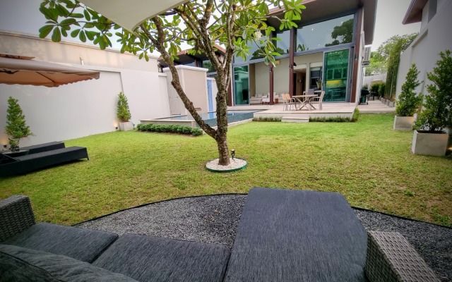 Horizon Vista Family Retreat Bangtao Villa