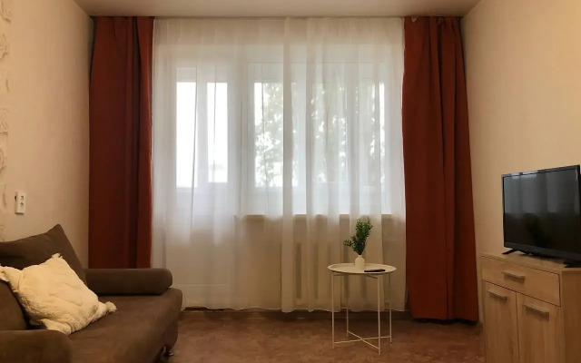 Na Prospekte Traktorostroiteley 35 Flat