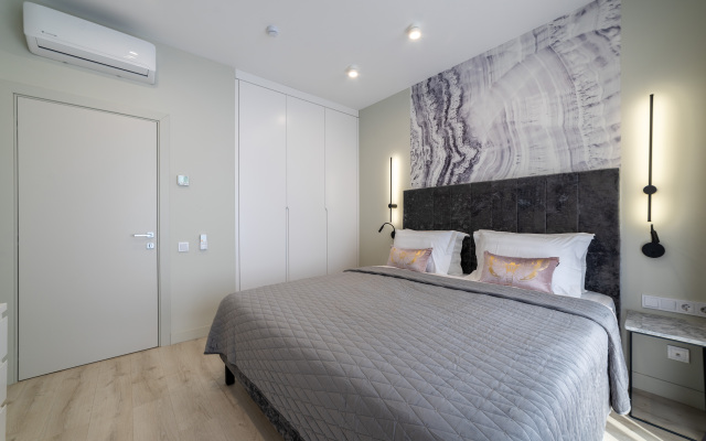 Apartments Luchezarny 1