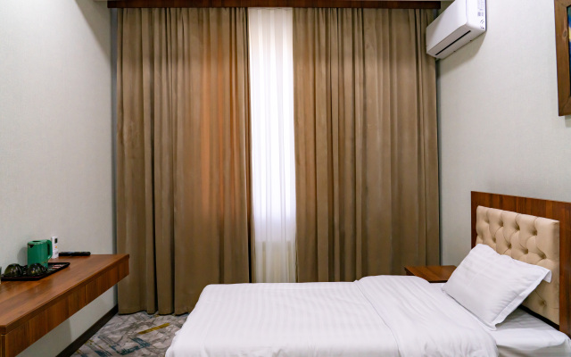 Macan Terrace Hotel