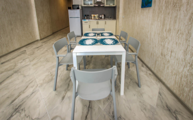 Uluchshennyye nomera s odnoy spal'ney Apartments