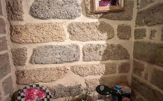 Old Rooms Hotel