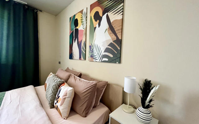 Layf Apart Flat