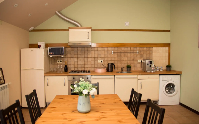 Loyal na ulitse 9-ya Liniya 14 Guest House