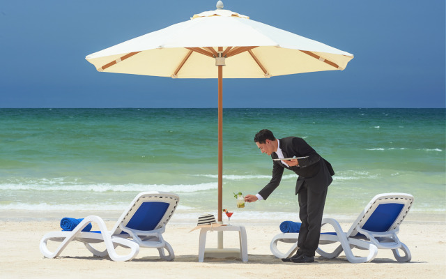 Wyndham Garden Ajman Corniche hotel